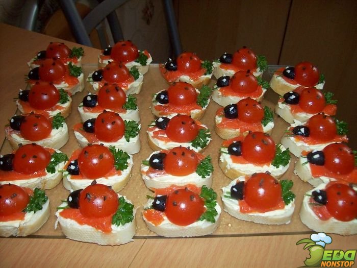 Красивые бутерброды на праздничный стол: яркая подборка фото